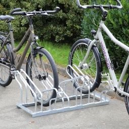 Fahrrad-Bügelparker, feuerverzinkt, Einstellplatz für 6 Fahrräder, zweiseitige Nutzung